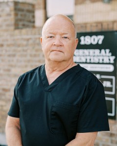 Dr. Donn Mettens